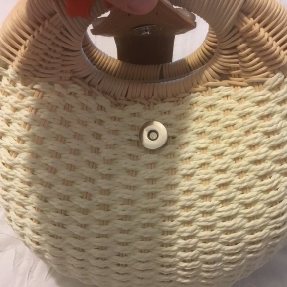 Coral & Shell Woven Canteen bag NWT - Picture 9 of 9